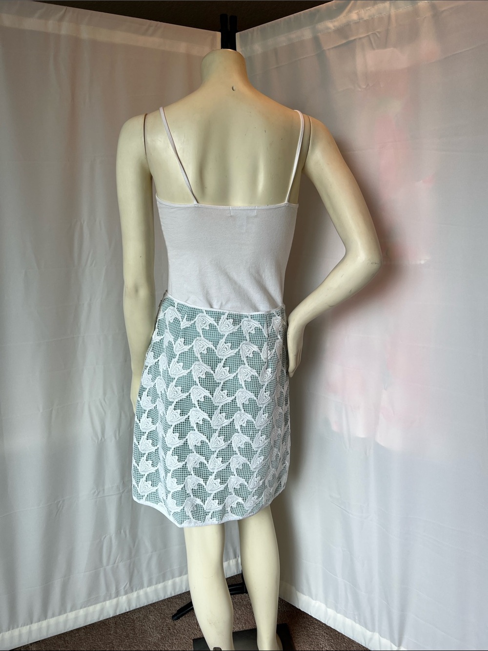 Tory Burch White Lace Overlay Pencil Skirt with Mint Underlay - Picture 4 of 7